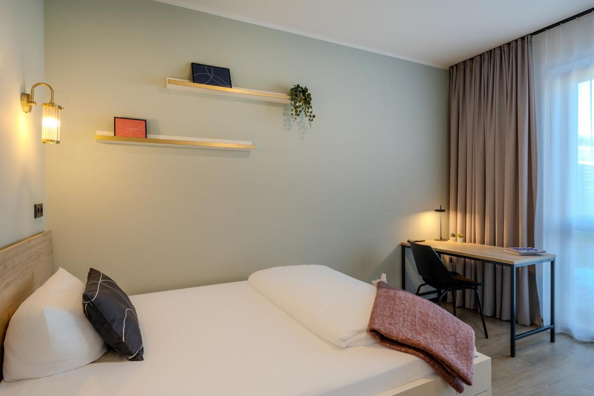 The Base One Hotel Berlin